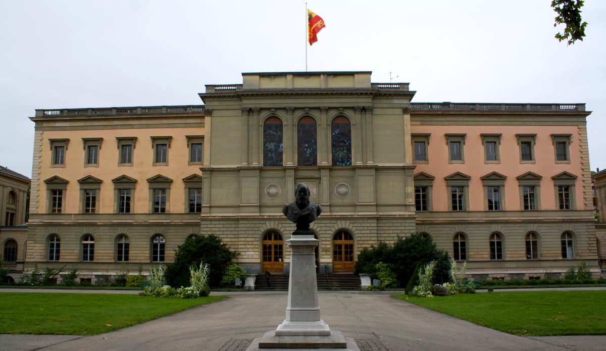 University in Geneva, International Scholarships.